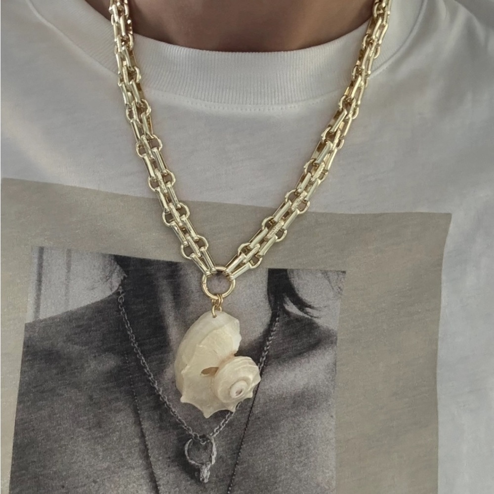 Spiral Shell Necklace - image 2